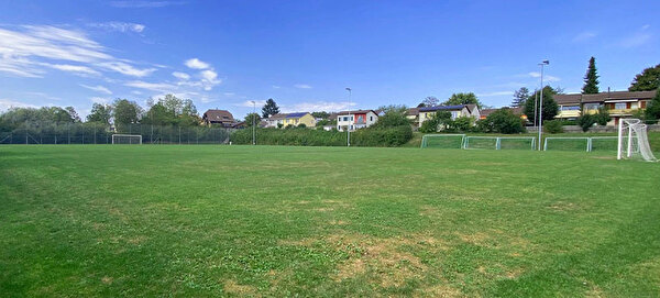 Fussballplatz des Oberstufenzentrums Rain.
