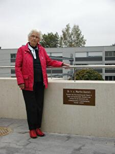 Marthe Gosteli bei der Einweihung der Gosteli-Treppe in Worblaufen