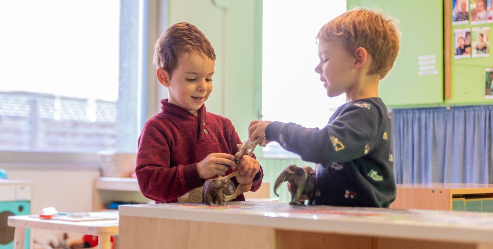 Enfants qui jouent