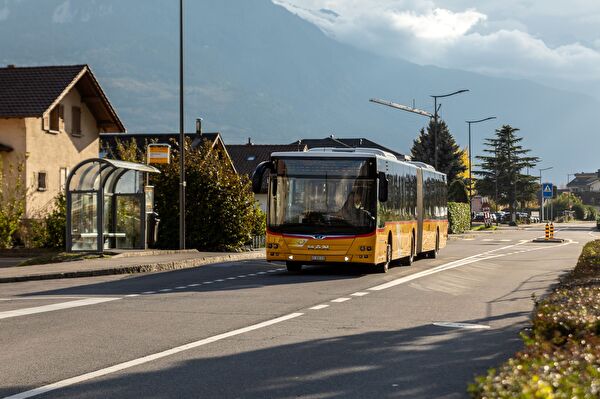 Bus postal à Saillon