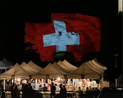 Une projection contre les Remparts