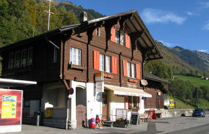 Dorfladen Oberried (Bahnhofgebäude)