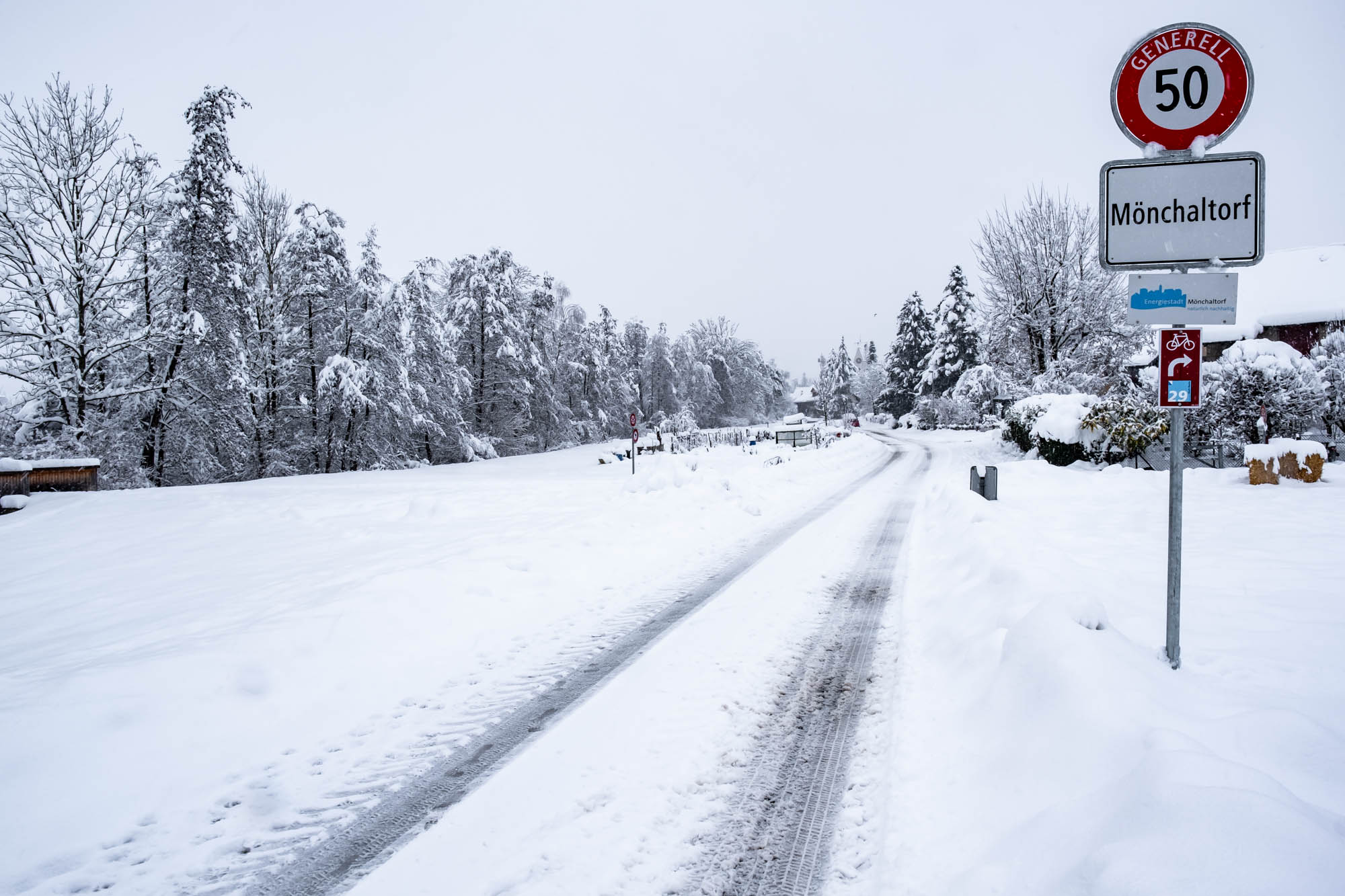 Winterzauber im Dorf