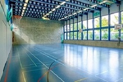 Bild Turnhalle Rietwis mit Kletteranlage