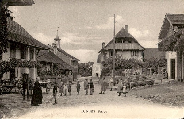 Photographie du centre de Faoug en 1909