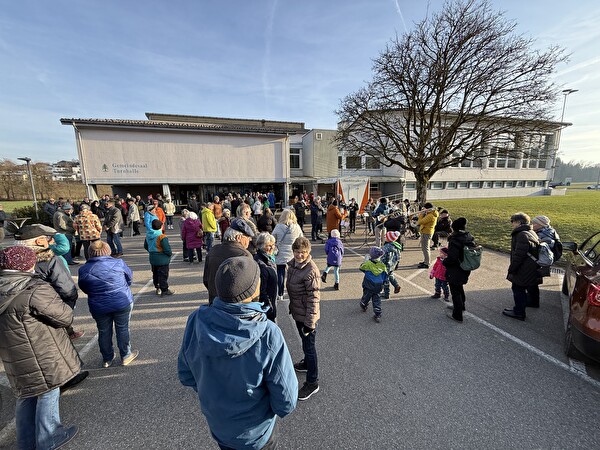 Besucherinnen und Besucher