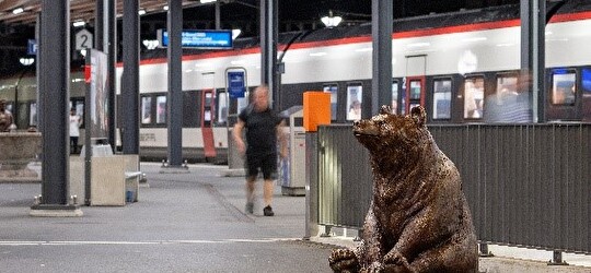 Bärenskulptur