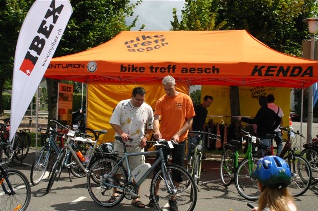 Die Aescher Velohändler geben kompetent und gerne Auskunft.