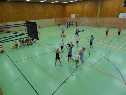 Basketball in der Halle
