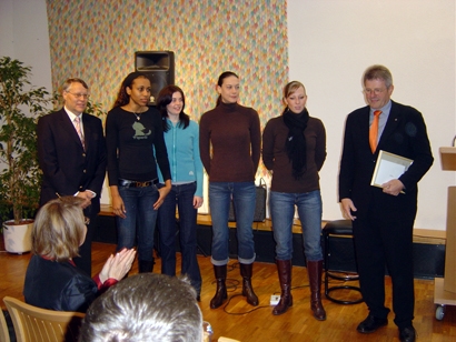Die stolzen Vertreterinnen des Volleyballcubs Sm'Aesch Pfeffingen.