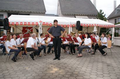 Auftritt des Musikvereins Aesch unter musikalischer Leitung von Matthias Sommer.