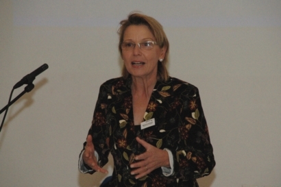 Die Gemeindepräsidentin Marianne Hollinger begrüsst die Anwesenden zum Anlass.