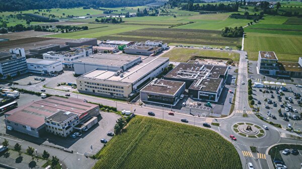 Gewerbegebiet Aesch Nord mit Blick ins Grüne