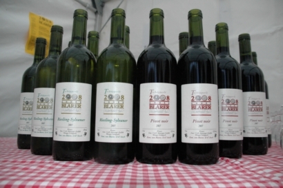 Getrunken wurde der Tschäpperli-Festwein.