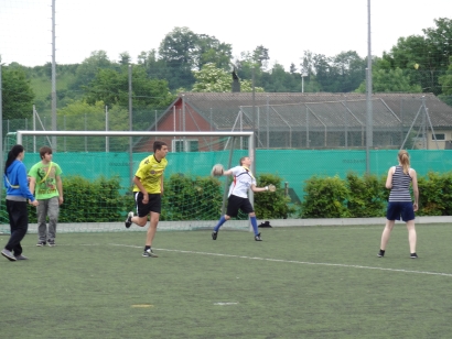 Fussball auf dem "alten Kunstrasen"