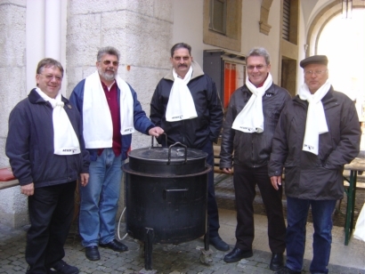 Die Zunft zu Wein- und Herbergsleuten sorgte mit ihren Treberwürsten für volle Mägen.