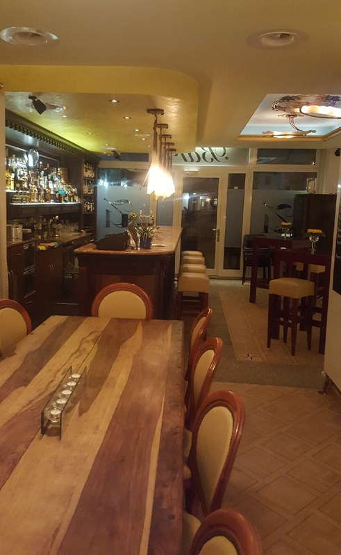 Bar innen