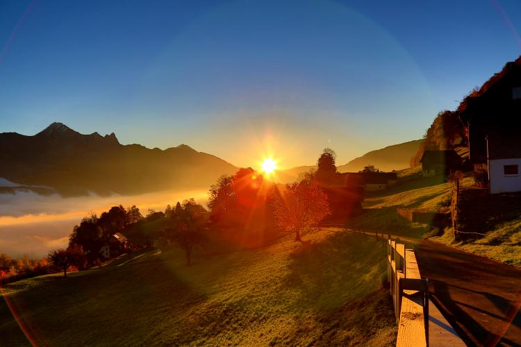 Sonnenaufgang über Butz