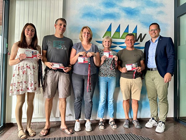 Glückliche Gewinner/innen