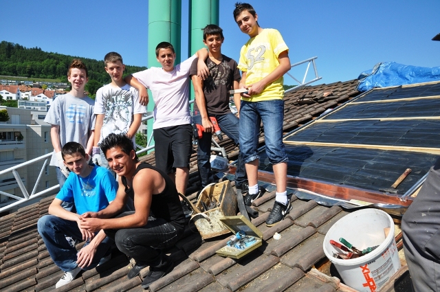 Die Schüler waren schlussendlich sehr stolz auf "ihre" Solaranlage.