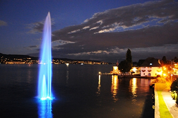 Nachtbild Springbrunnen