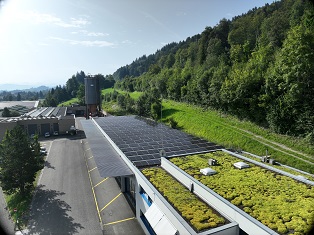 Waldeggstrasse_21_Solaranlage.jpg
