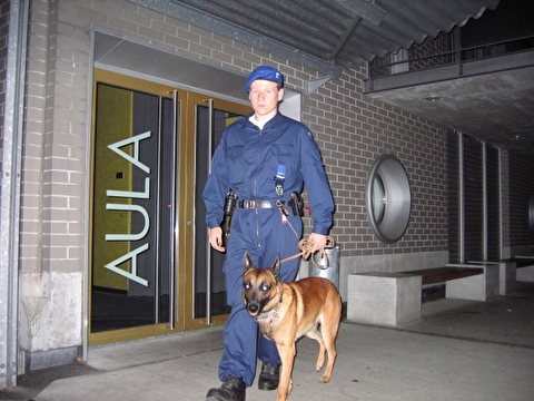 Bild Securitas mit Hund
