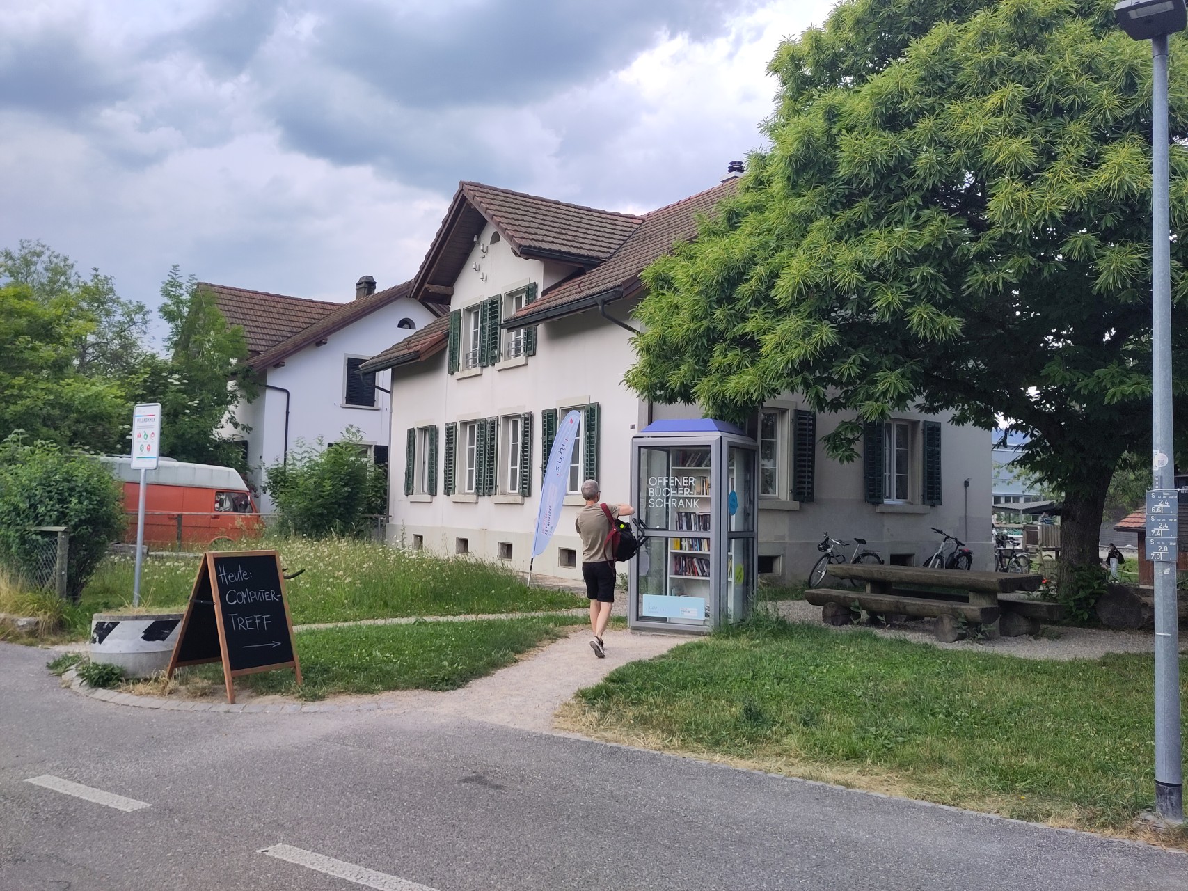 Nachbarschaftshaus und Bücherschrank Bachstrasse 76 