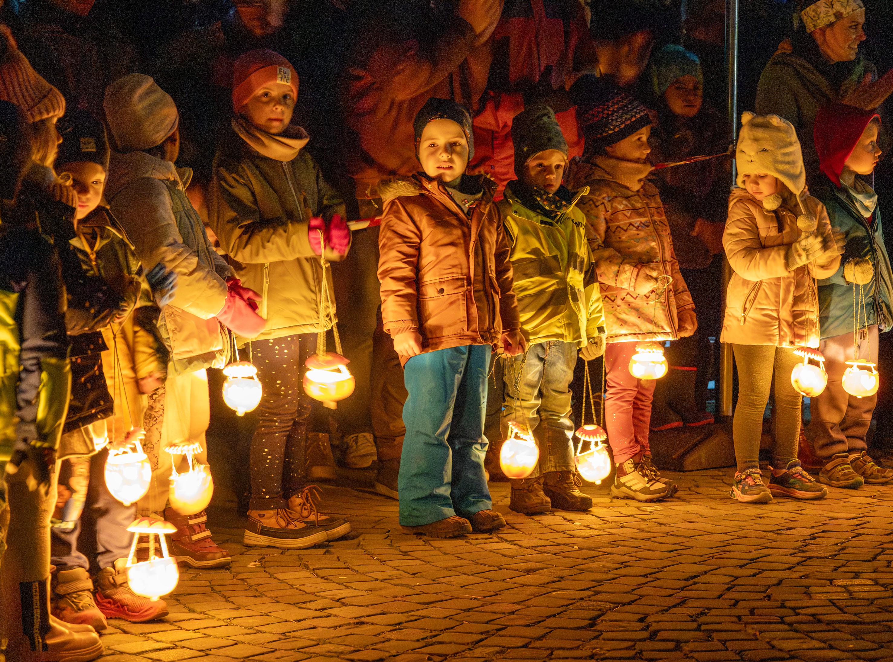 "I gang mit miner Laterne": Der traditionelle Räbeliechtliumzug ist ein Publikumsmagnet.