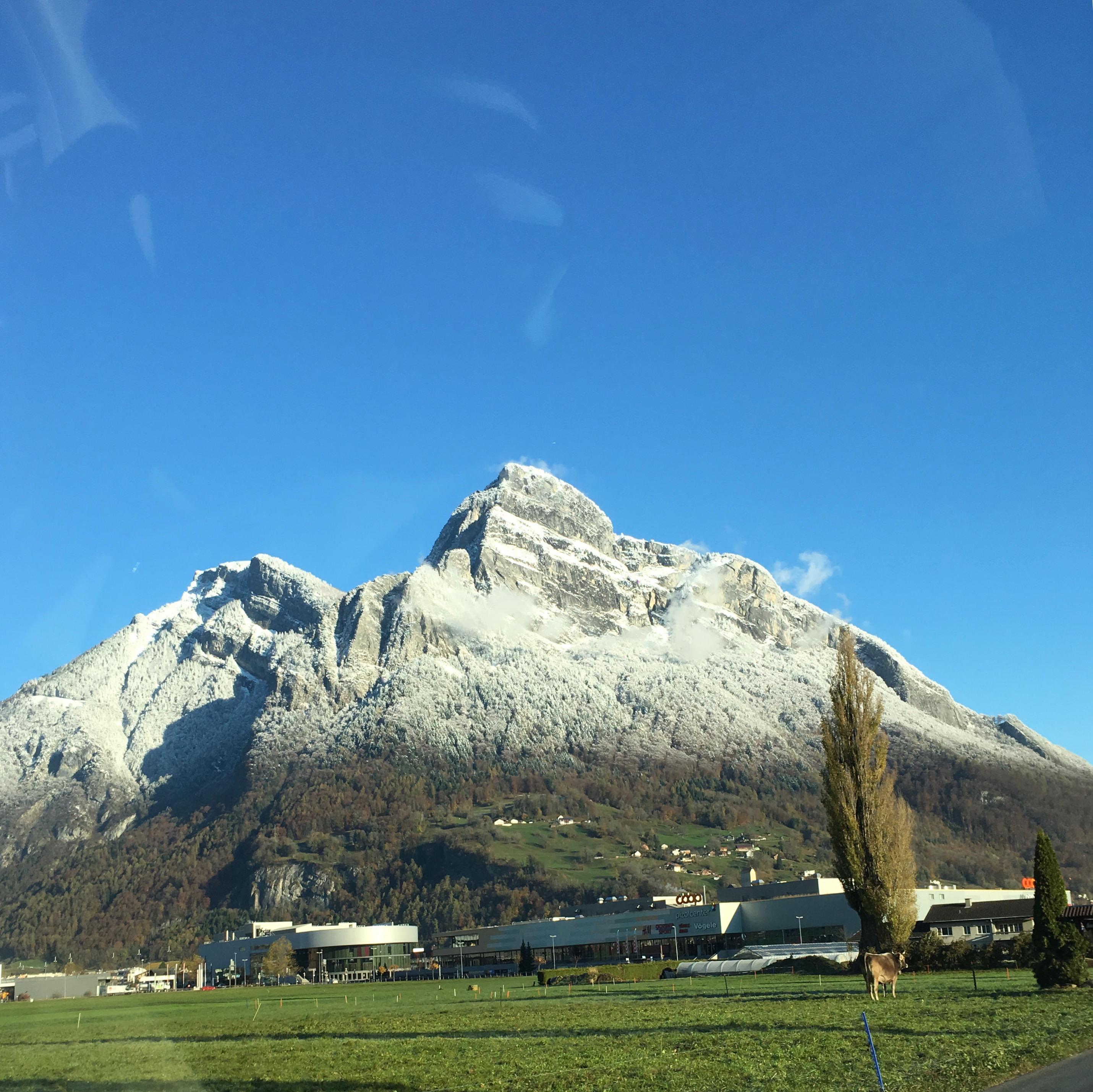 So wertvoll der Pizolpark und das jüngere Pizolcenter sind: Sie sind hauptverantwortlich für das Laden-Sterben im Dorf selber.