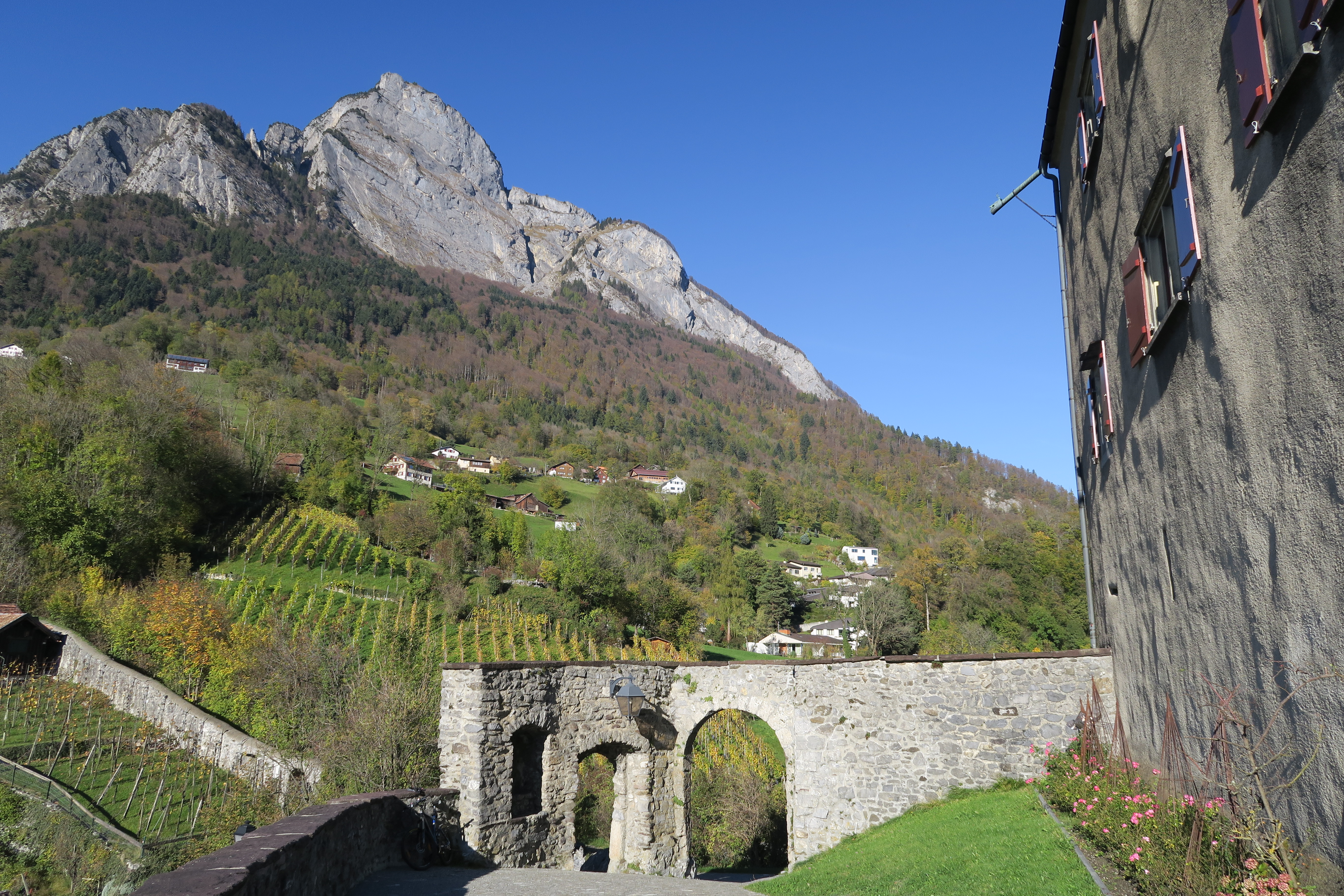 um 2020: Gonzen von Schloss aus