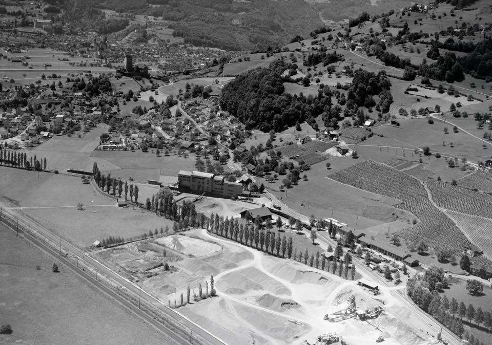 Das Schotterwerk eingebettet in die Umgebung der Malerva