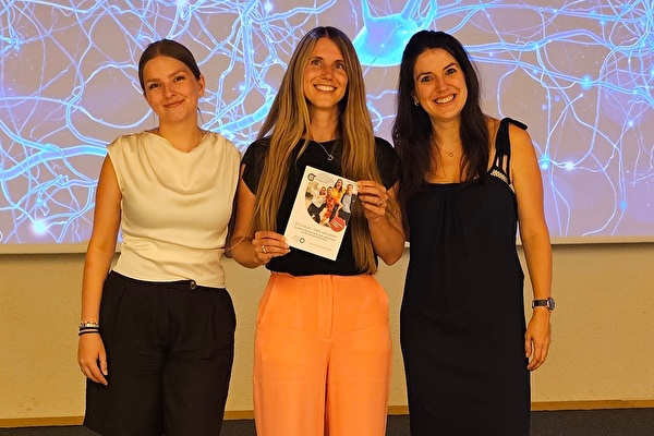 Hanna Üffing, Projektleiterin Hirncoach, Gemeinderätin Andrea Büsser und Neurowissenschaftlerin Dr. Maria Brasser-Michel