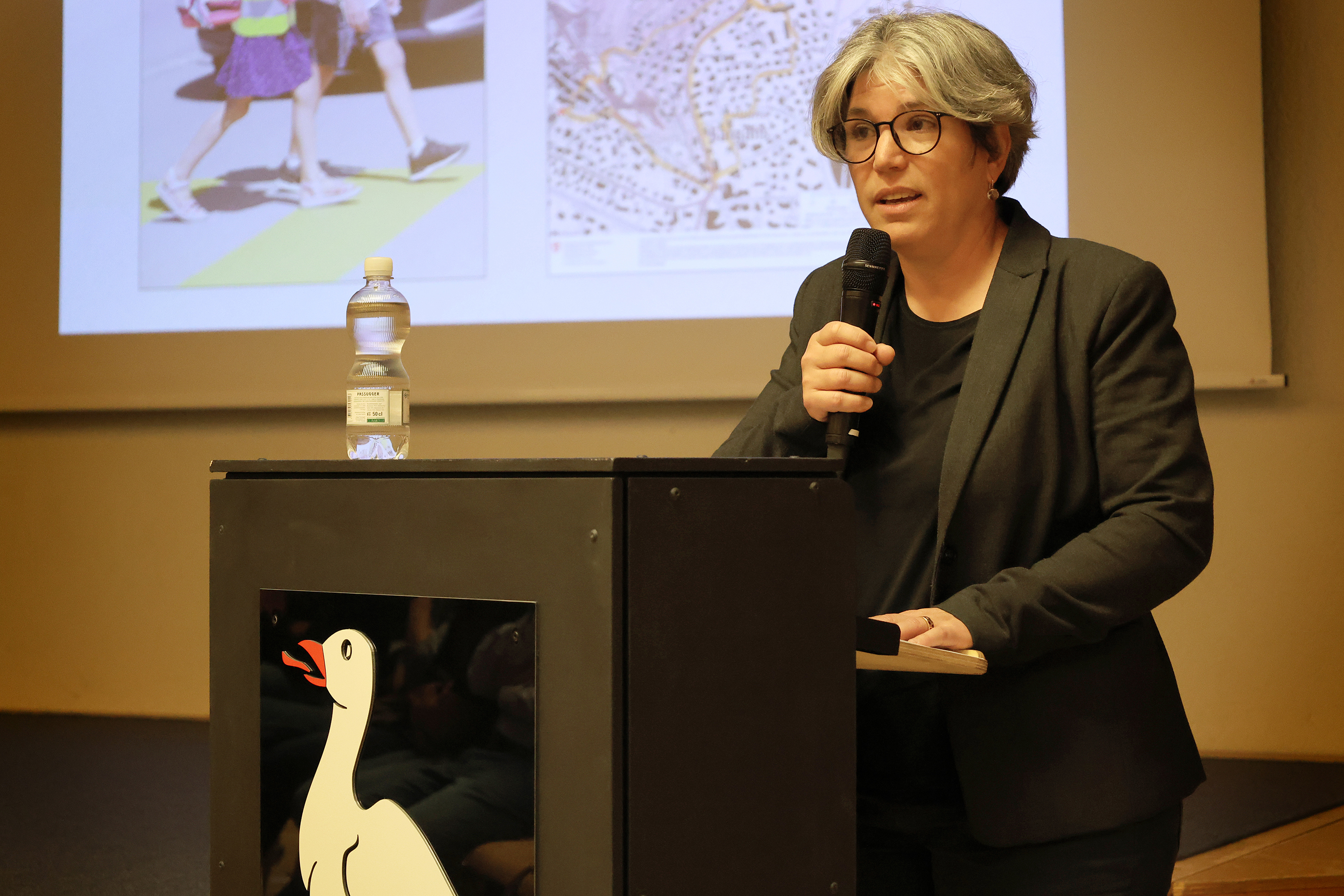 Emotionales Thema: Schulrätin Maja Widmer präsentiert die Erkenntnisse der Schulweganalyse.