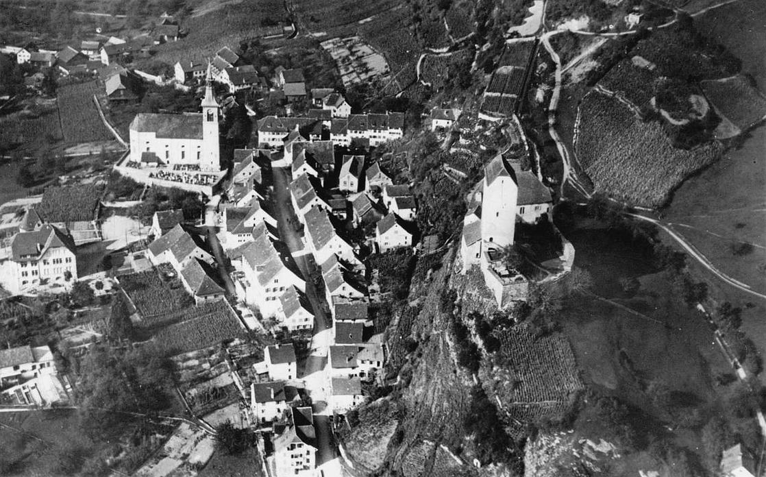 Ca. 1930: Damals genügte noch ein sehr kleiner Friedhof.