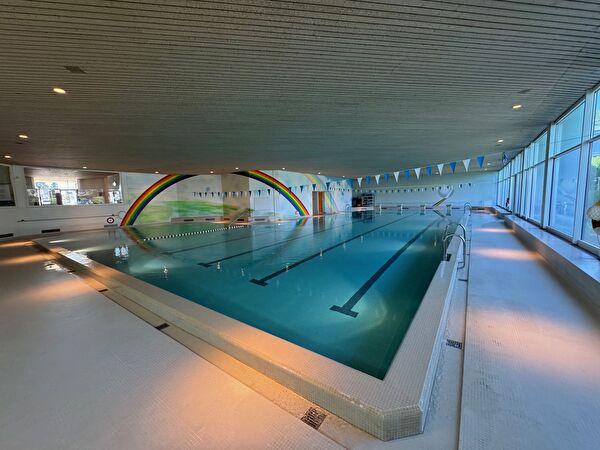 Foto Hallenbad