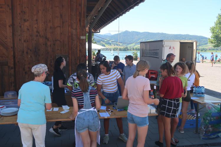 Sommermusiks am See mit den Ägeriseekrainer