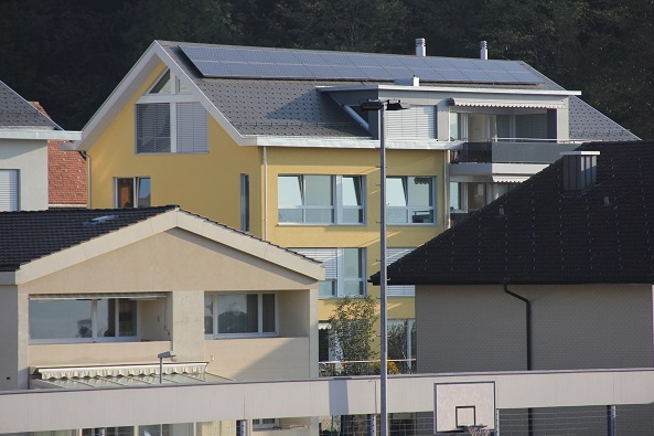 Haus mit Solarpanel