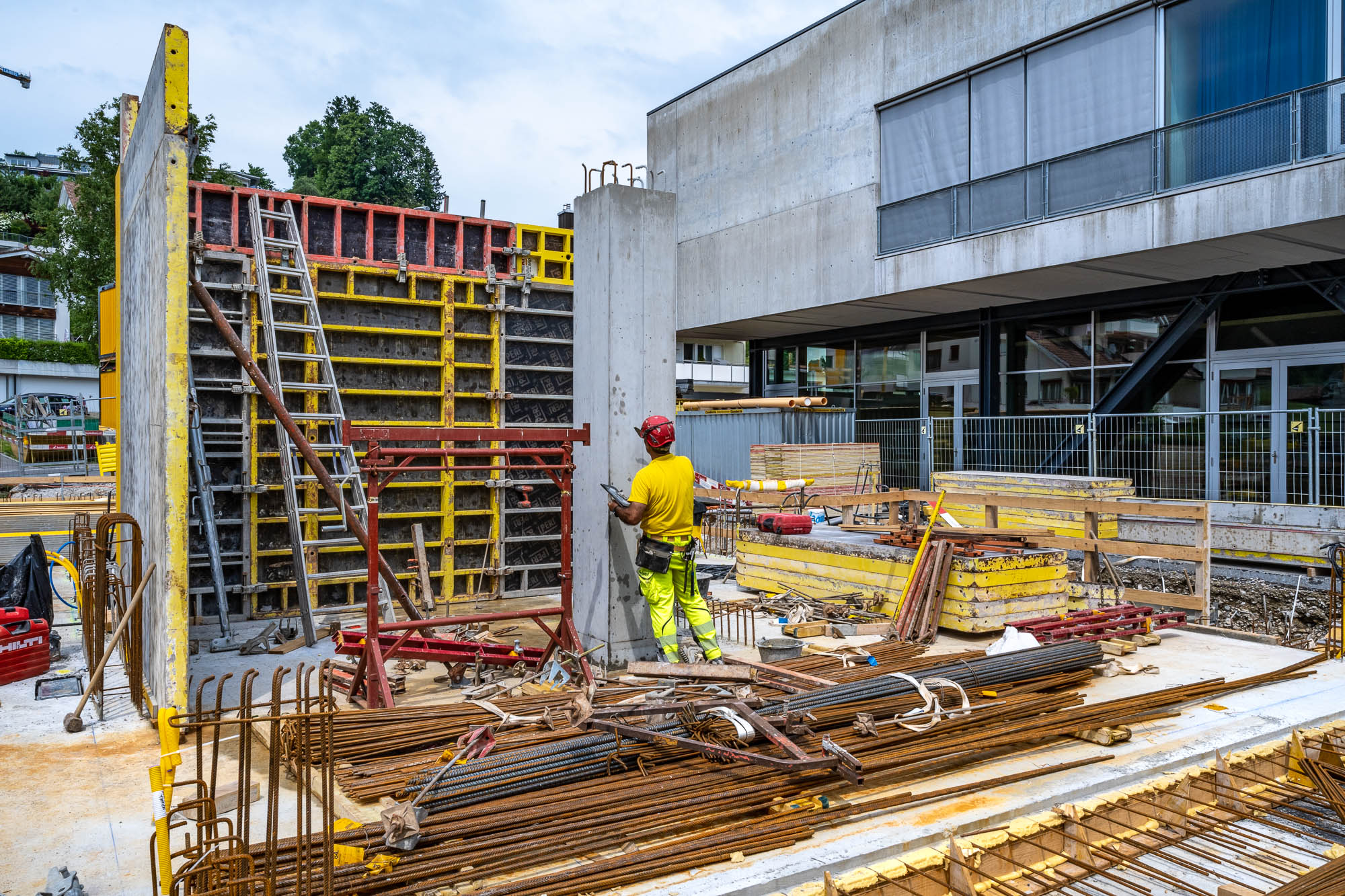 Kurz vor den Sommerferien läuft es rund auf der Baustelle. 