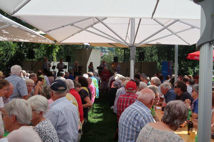 Sommermusiks am See mit den Ägeriseekrainer