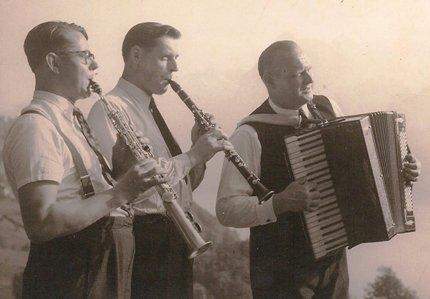 Jost Ribary, Toni Schuler (Wirt Restaurant Löwen Schwyz), Albert Hagen