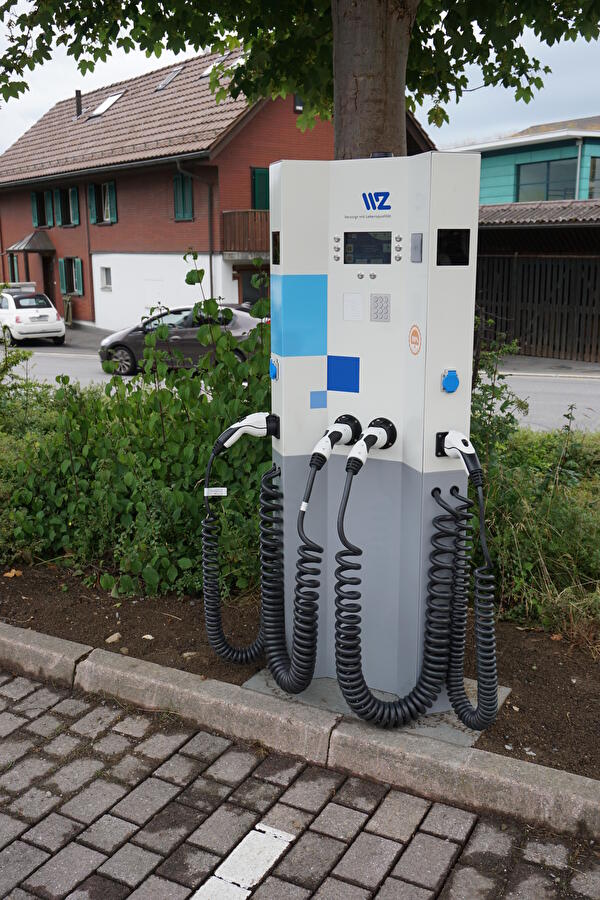 Die neue Ladestation beim Maienmattparkplatz.