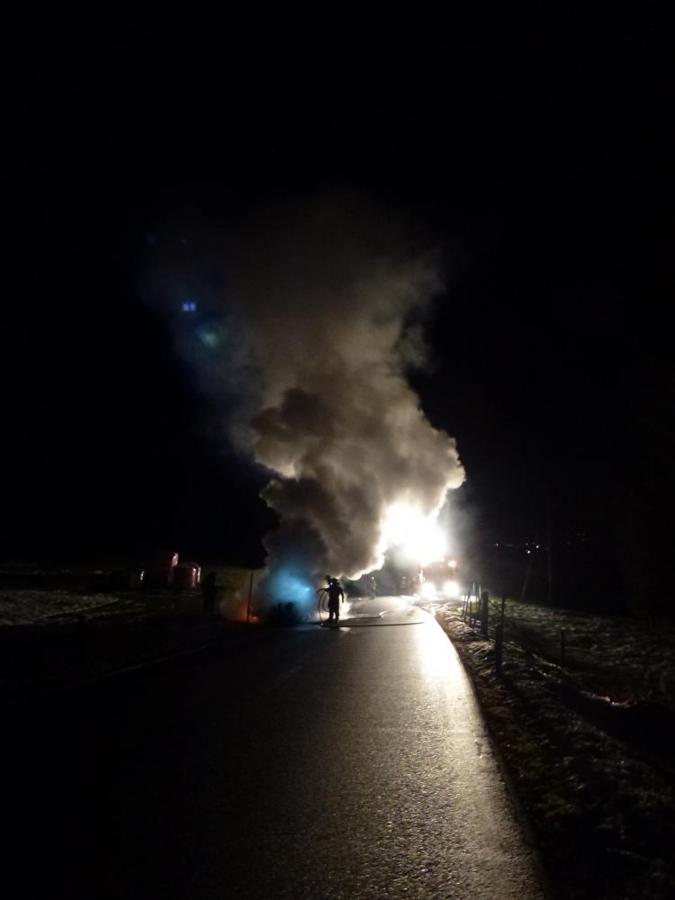 Fahrzeugbrand Botsrank 9. Dezember 2015