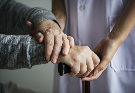 symbolbild Alter (KI)