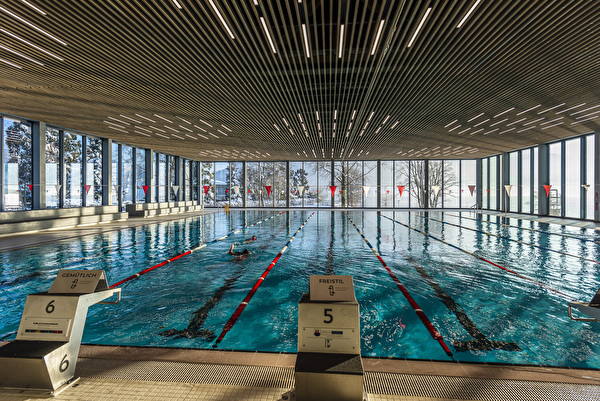 Die Schwimmhalle des Ägeribads