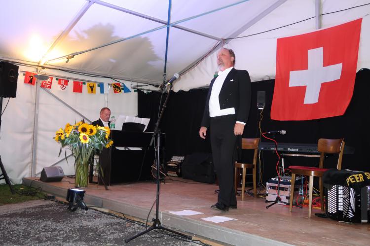Tenor John Uhlenhopp mit Pianist Daniel Roos. 