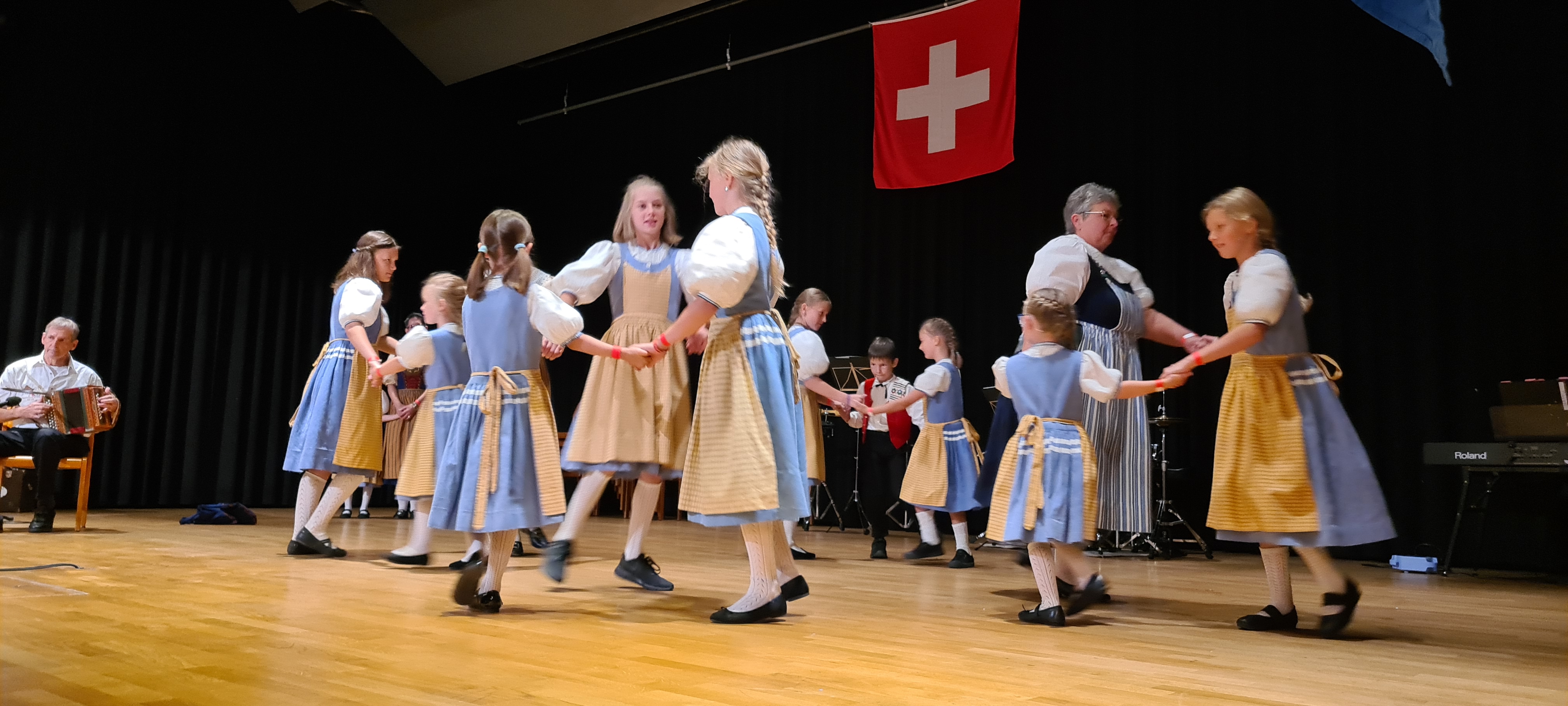 Kindertrachtentanzgruppe-Ägerital