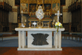Altar mit Kirchenschatz