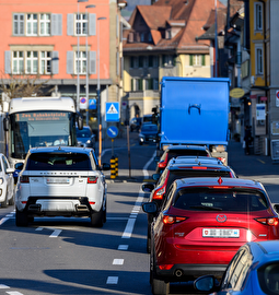 Stau durch Unterägeri