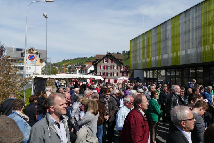 Über 800 Gäste besuchten die Eröffnungsfeier